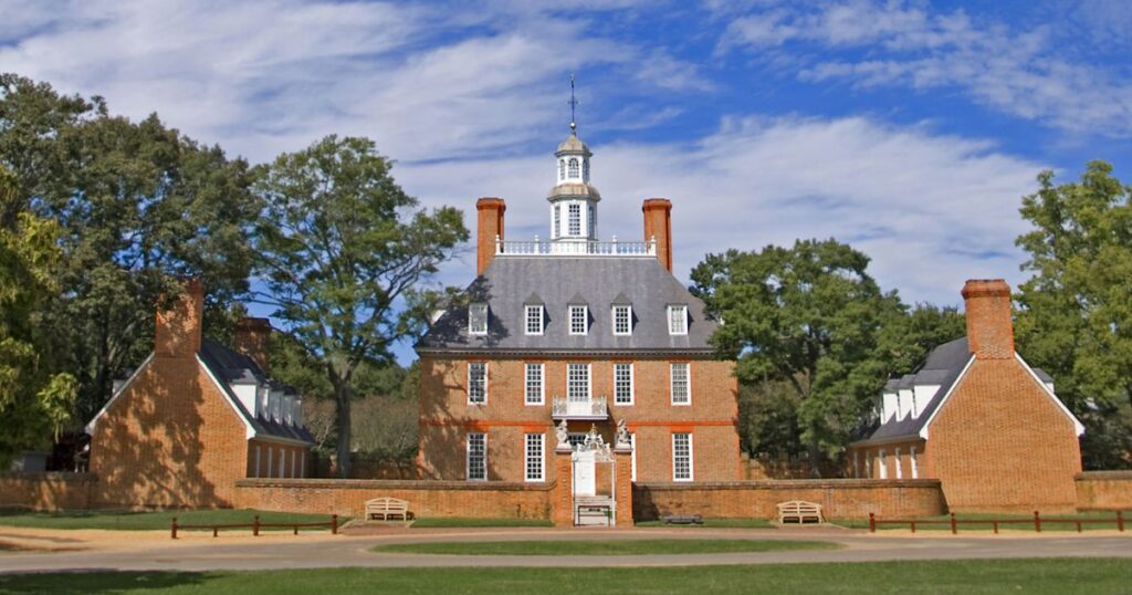 Colonial Williamsburg, Virginia-Clocktogo