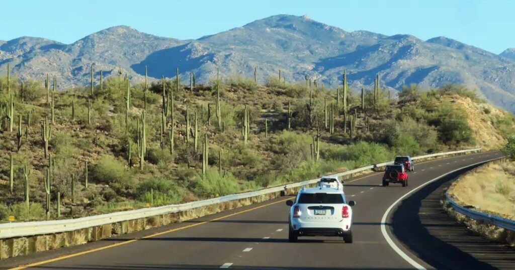Find The Best road trip route from Phoenix to Las Vegas With Us!